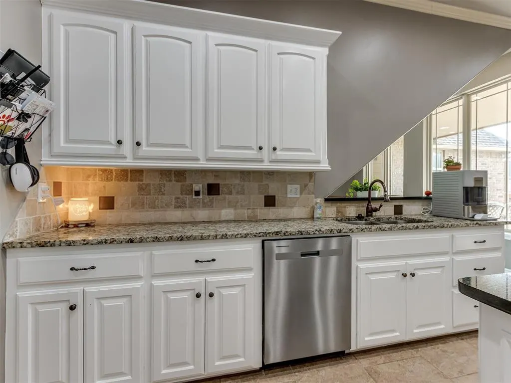 Photo 13 — 886 Silver Chase Drive, Choctaw, OK 73020