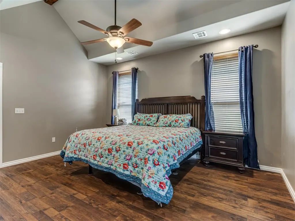 Photo 19 — 886 Silver Chase Drive, Choctaw, OK 73020