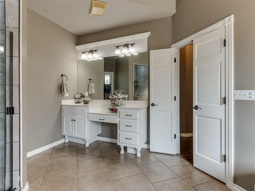 Photo 21 — 886 Silver Chase Drive, Choctaw, OK 73020