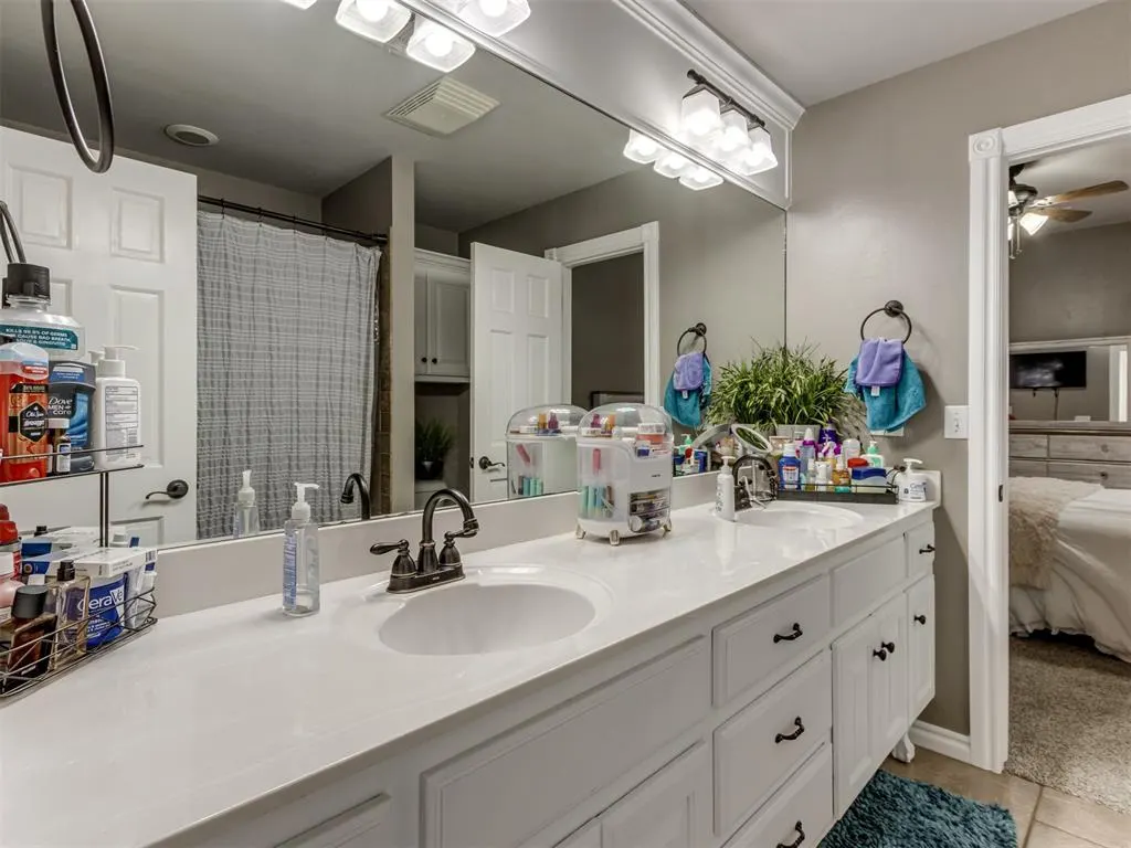 Photo 29 — 886 Silver Chase Drive, Choctaw, OK 73020