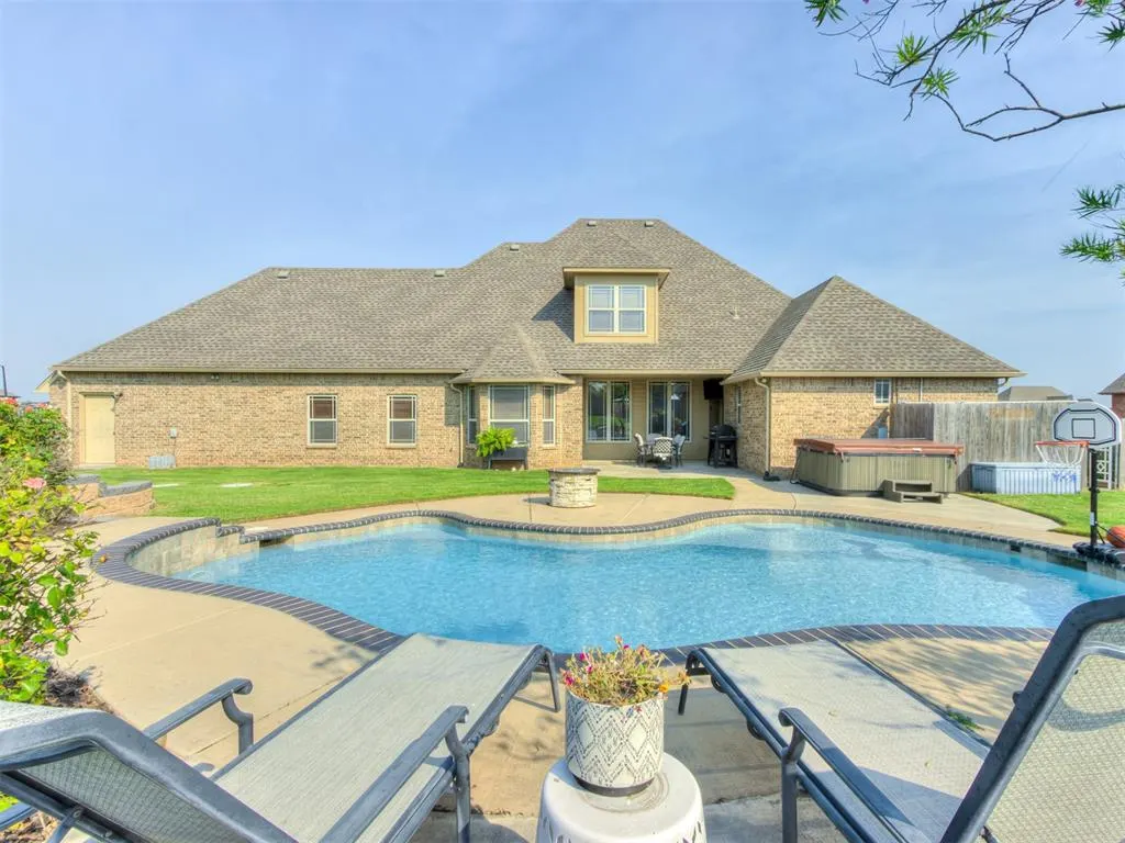 Photo 37 — 886 Silver Chase Drive, Choctaw, OK 73020