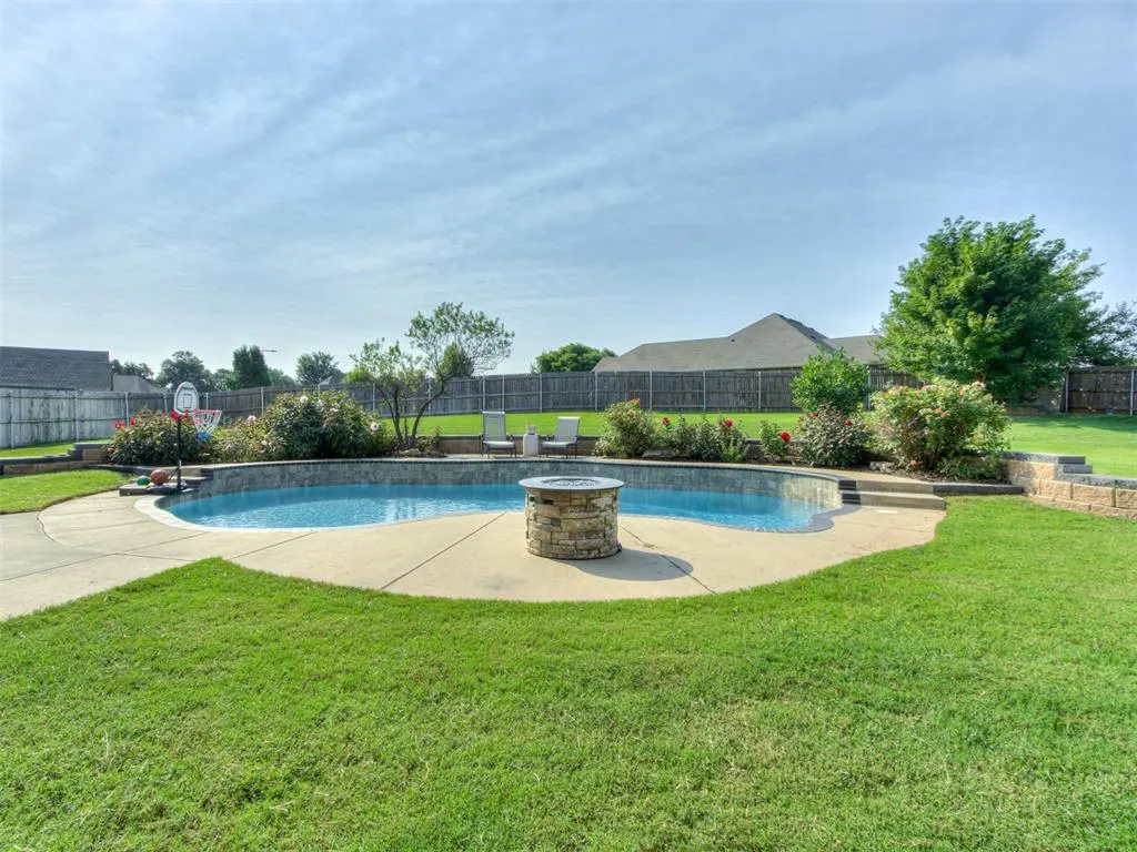 Photo 40 — 886 Silver Chase Drive, Choctaw, OK 73020