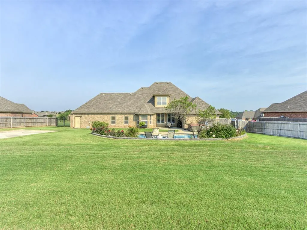 Photo 38 — 886 Silver Chase Drive, Choctaw, OK 73020
