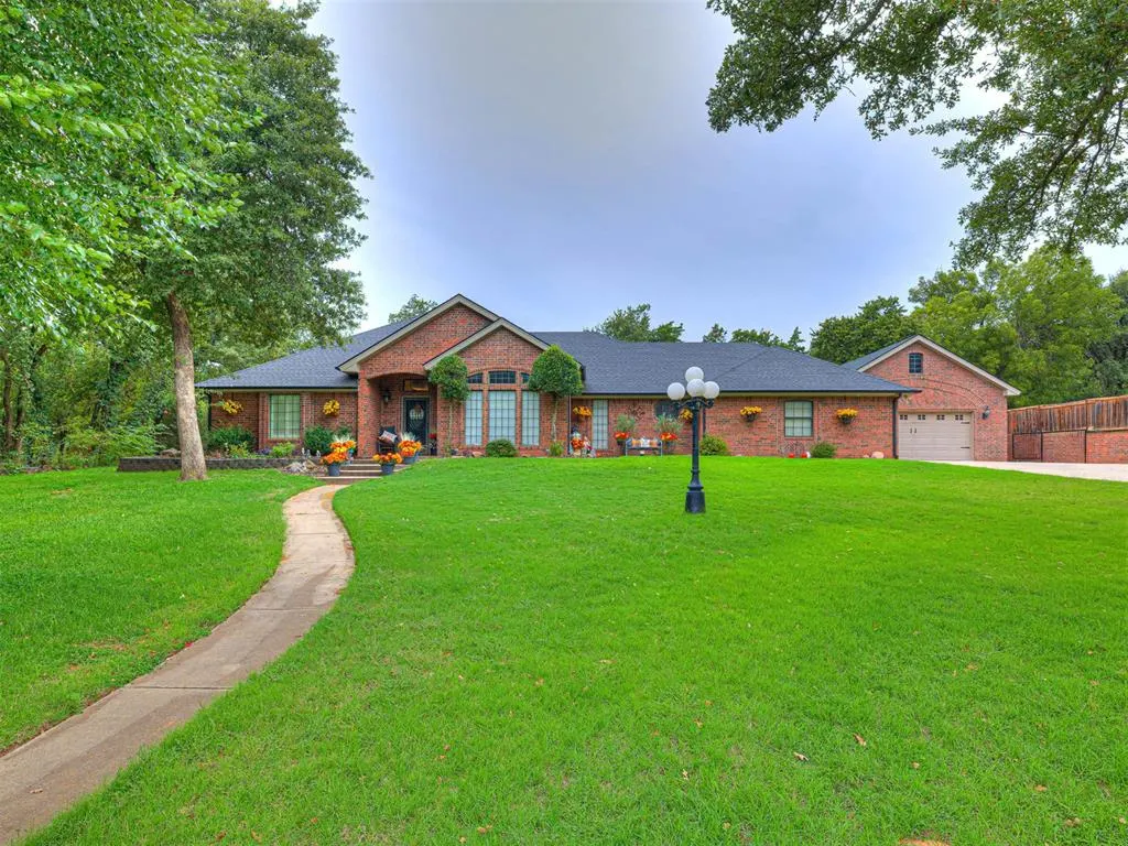 Photo 5 — 3118 Shady Lane Drive, Anadarko, OK 73005