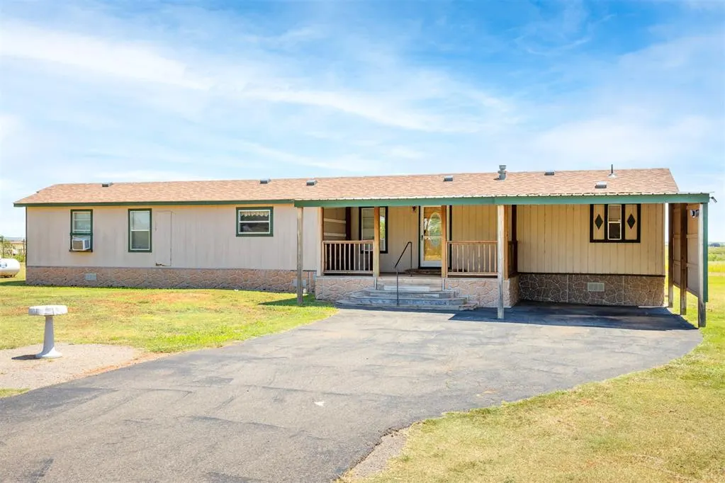 Front exterior — 11676 N 1880 Road, Sayre, OK 73662