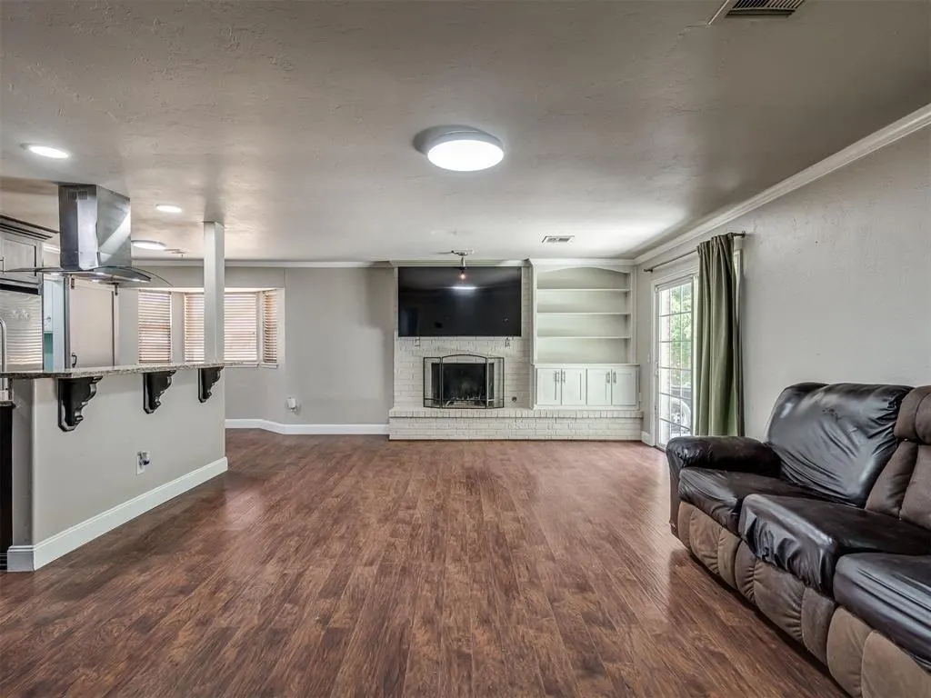 Photo 9 — 625 Hawthorne Place, Edmond, OK 73003