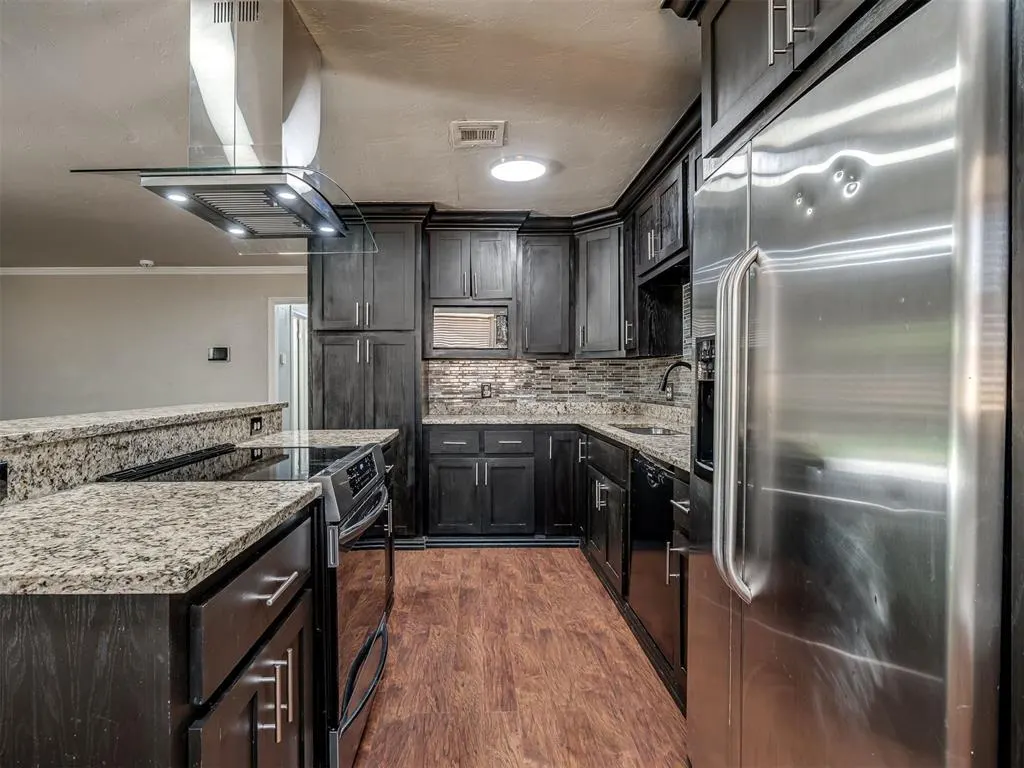 Photo 14 — 625 Hawthorne Place, Edmond, OK 73003