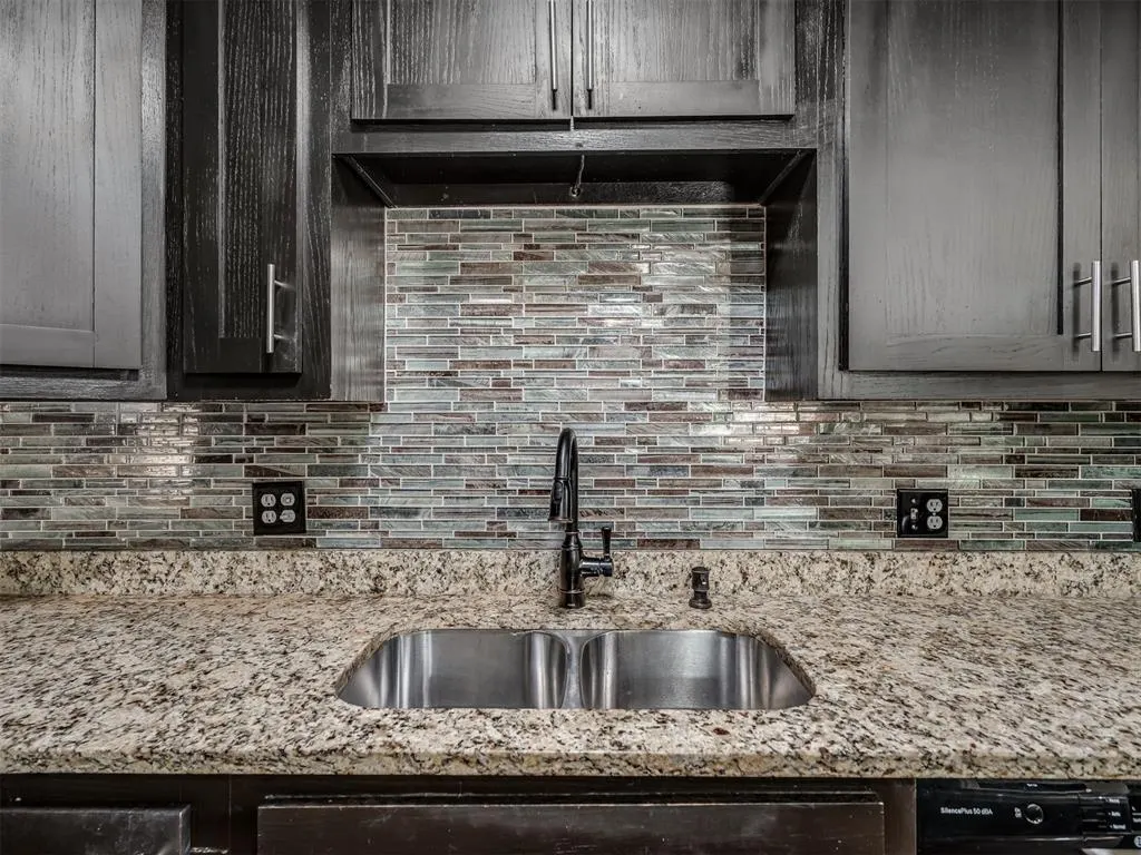 Photo 16 — 625 Hawthorne Place, Edmond, OK 73003