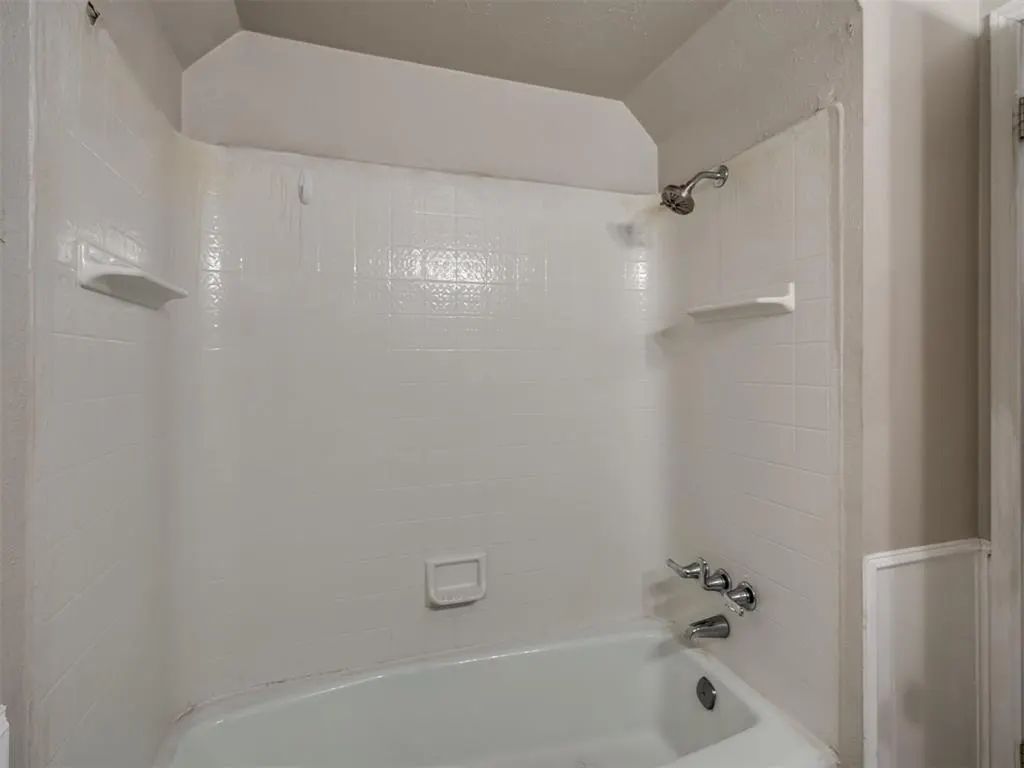 Photo 34 — 625 Hawthorne Place, Edmond, OK 73003