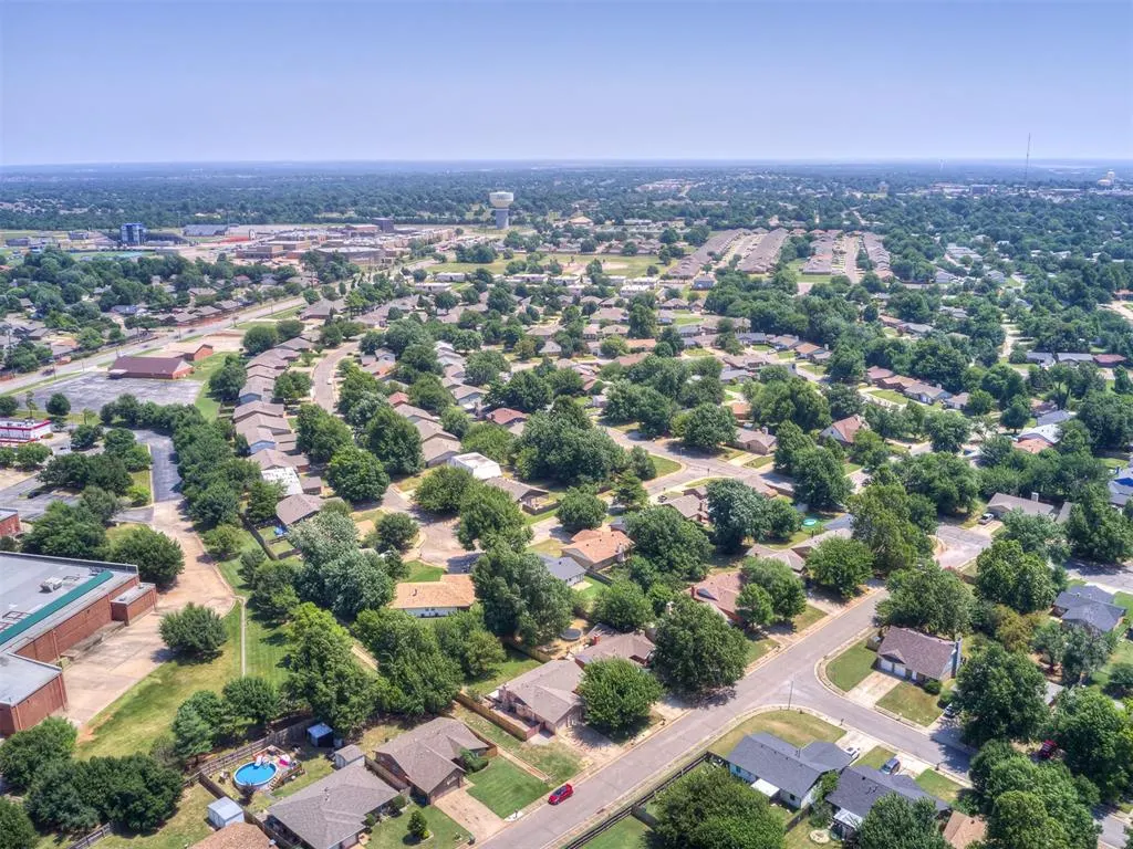 Photo 47 — 625 Hawthorne Place, Edmond, OK 73003