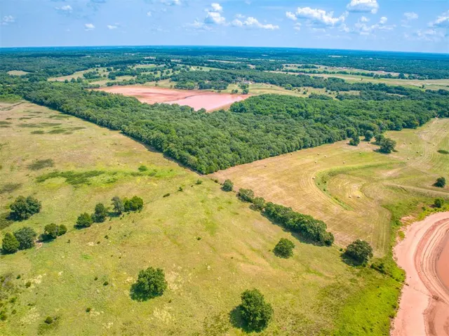 Photo 4 — 36371 Anderson Rd., Macomb, OK 74852