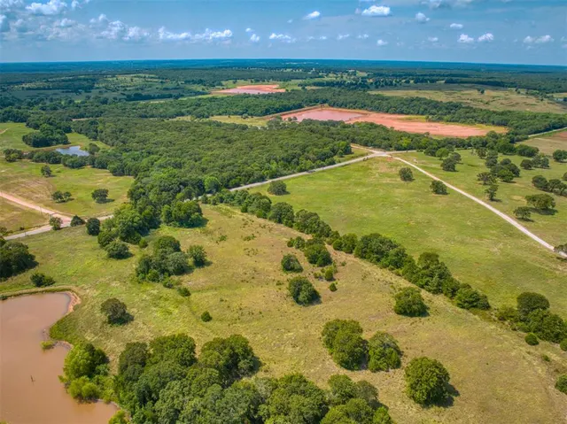 Photo 7 — 36371 Anderson Rd., Macomb, OK 74852