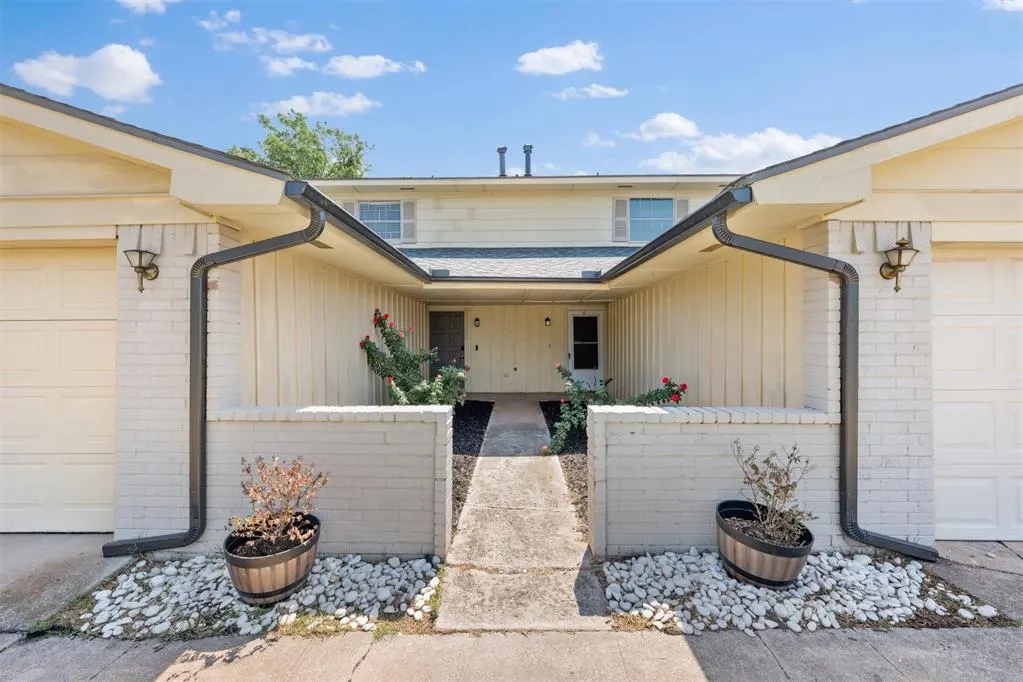 Photo 2 — 8404 Candlewood Drive, Oklahoma City, OK 73132