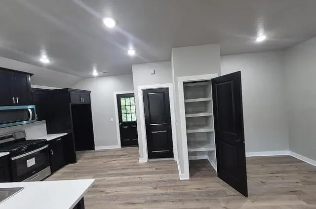 Photo 3 — 1529 NE EUCLID Street, Oklahoma City, OK 73117