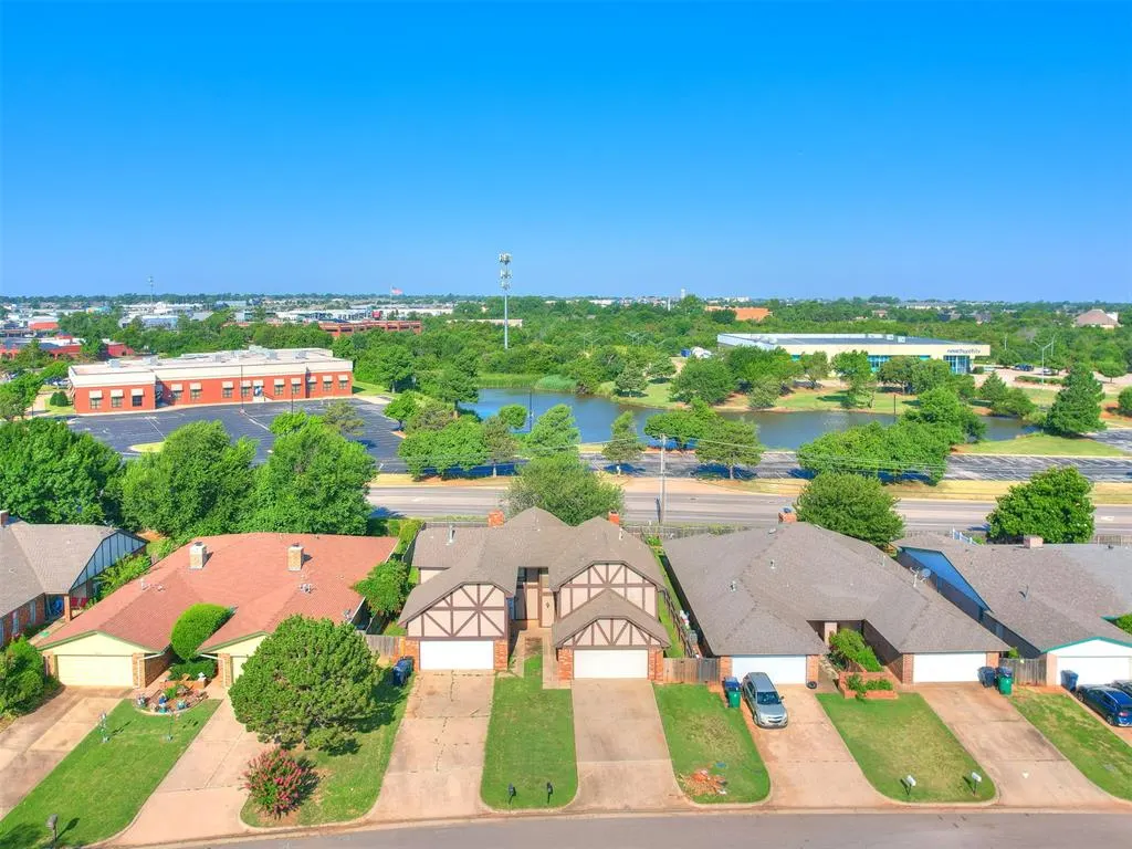 Photo 5 — 9011 N Rockwell Drive, Oklahoma City, OK 73132