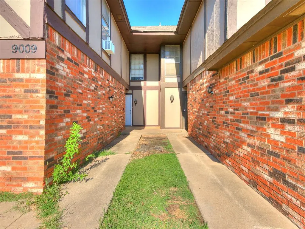 Photo 8 — 9011 N Rockwell Drive, Oklahoma City, OK 73132