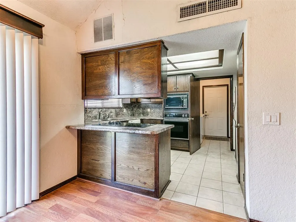 Photo 12 — 9011 N Rockwell Drive, Oklahoma City, OK 73132