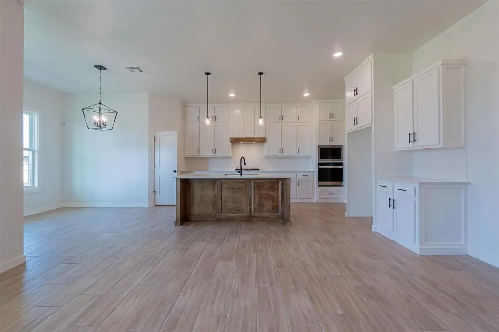 Photo 9 — 11621 SW 58th Street, Mustang, OK 73064