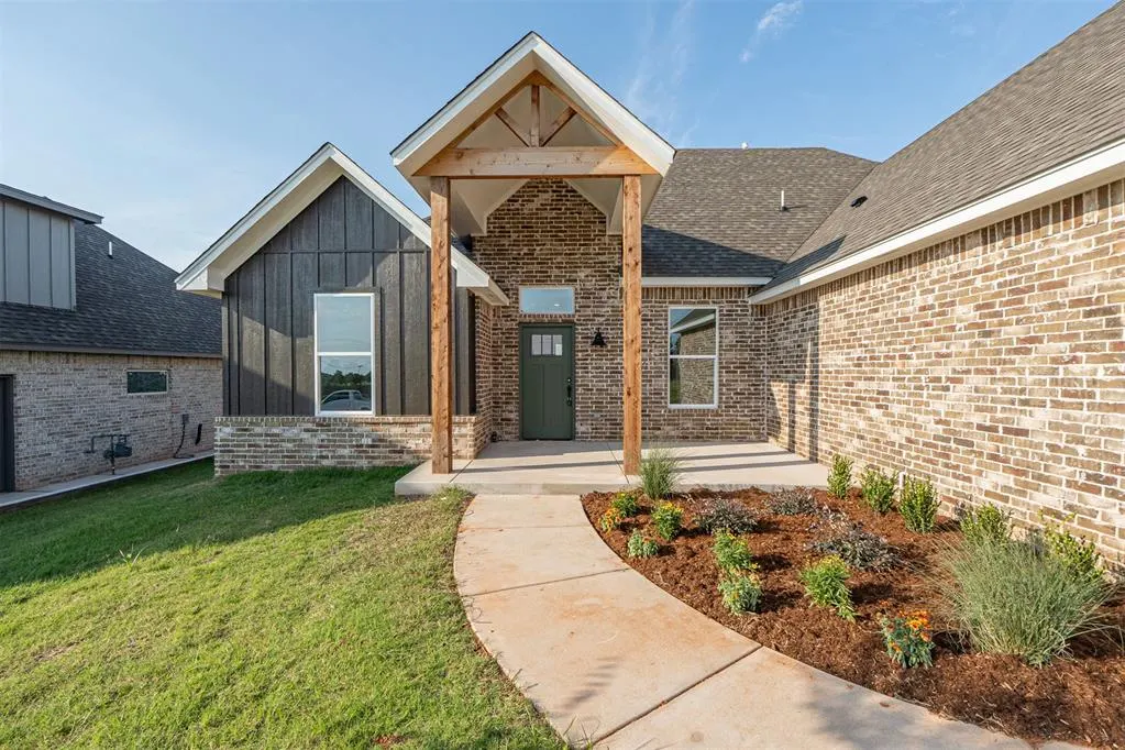 Photo 32 — 11621 SW 58th Street, Mustang, OK 73064