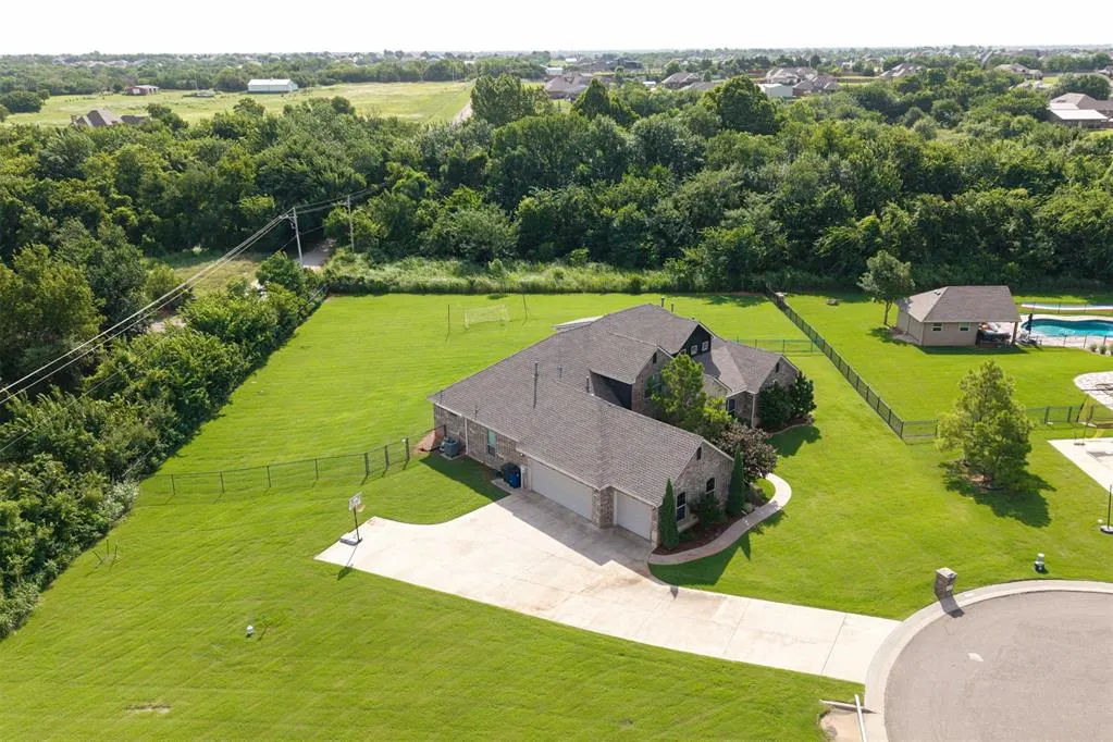 Photo 48 — 13400 Ridge Circle, Edmond, OK 73025