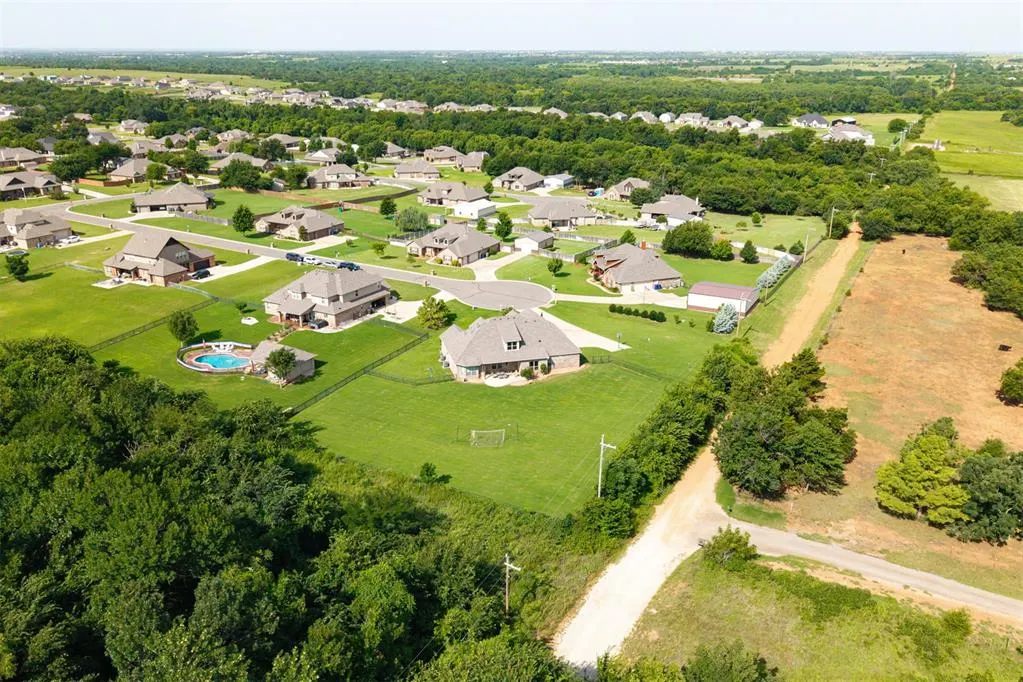 Photo 49 — 13400 Ridge Circle, Edmond, OK 73025