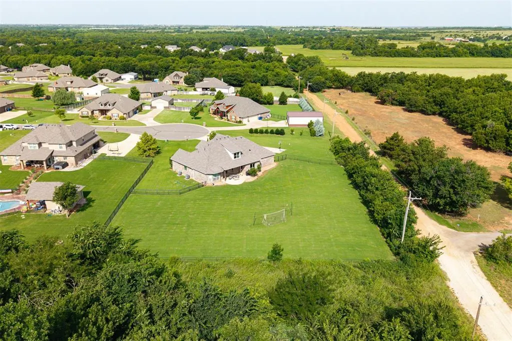 Photo 50 — 13400 Ridge Circle, Edmond, OK 73025