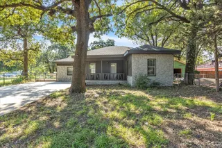 Sold home at 601 N Chisholm Road