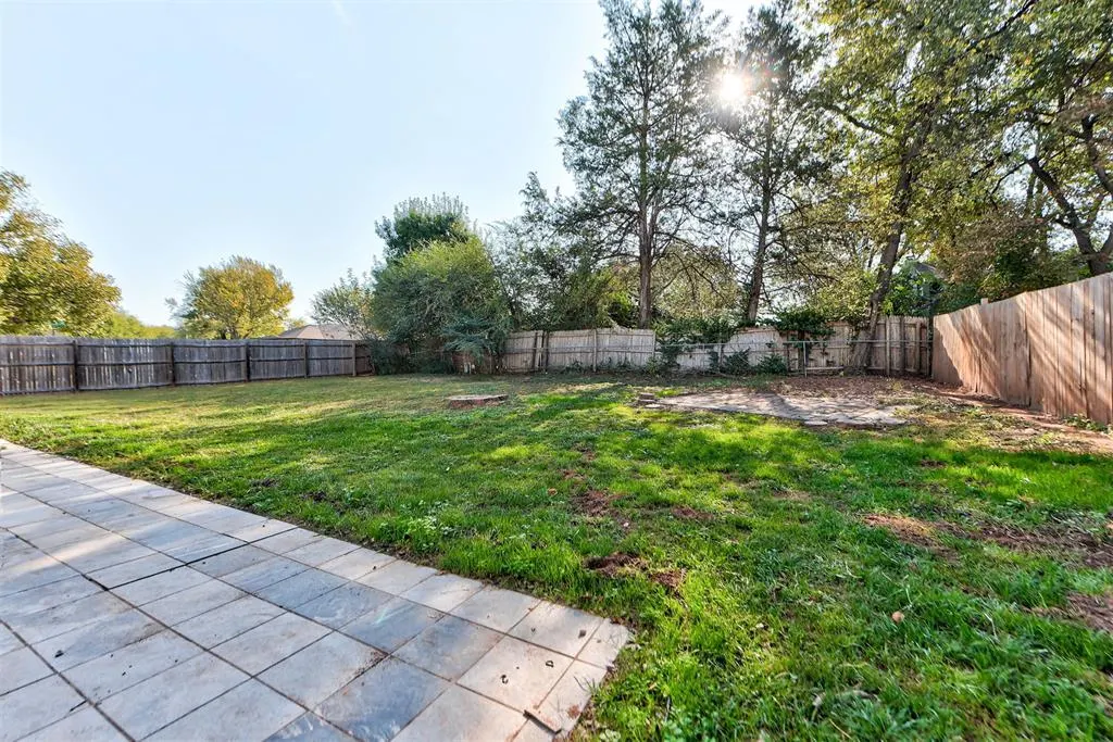 Photo 24 — 1301 Whippoorwill Drive, Norman, OK 73071