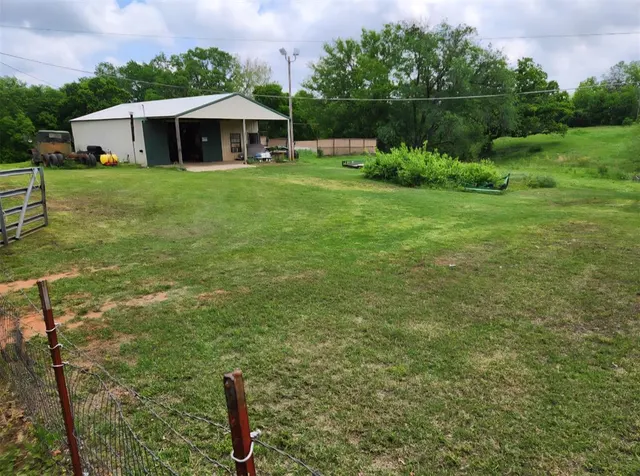 Front exterior — 200 E Van Buren Street, Purcell, OK 73080