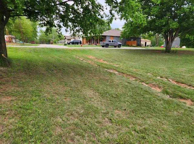 Photo 2 — 200 E Van Buren Street, Purcell, OK 73080