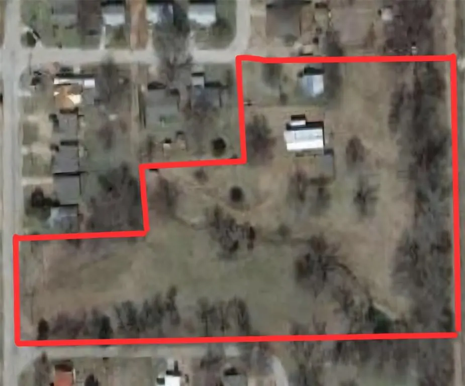 Photo 3 — 200 E Van Buren Street, Purcell, OK 73080