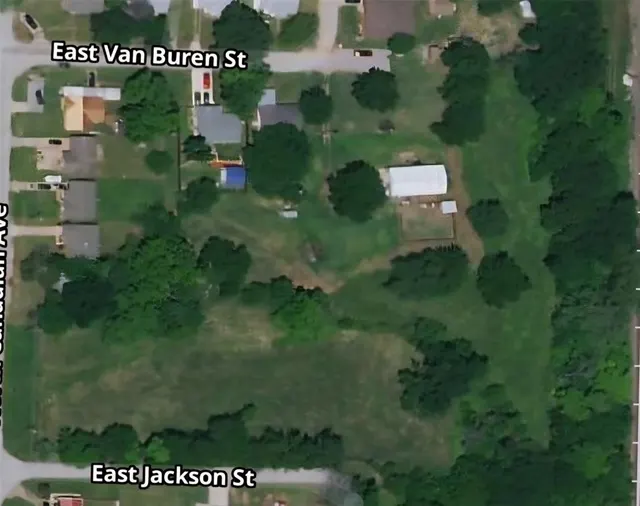 Photo 4 — 200 E Van Buren Street, Purcell, OK 73080
