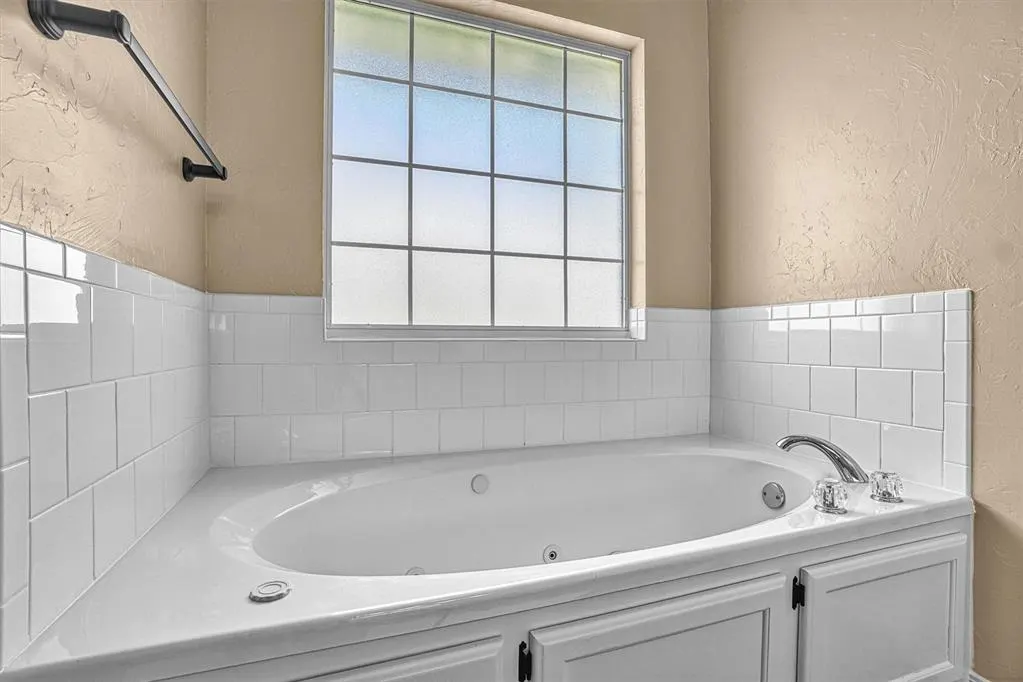 Photo 19 — 504 N Quail Run, Altus, OK 73521
