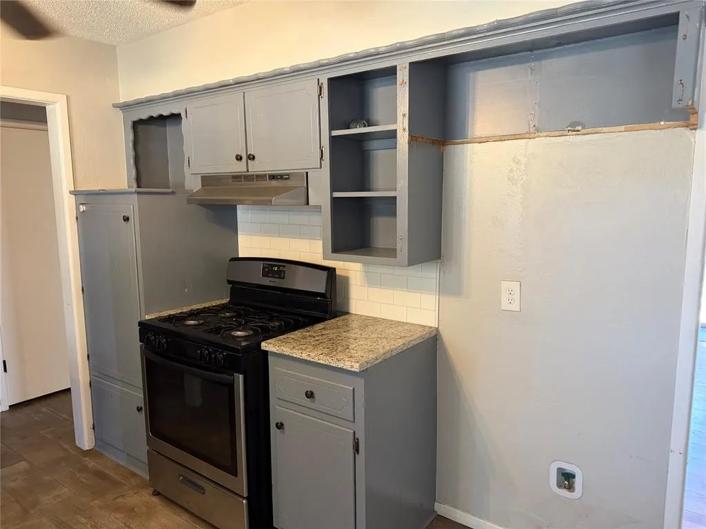 Photo 9 — 2201 N Mueller Avenue, Bethany, OK 73008