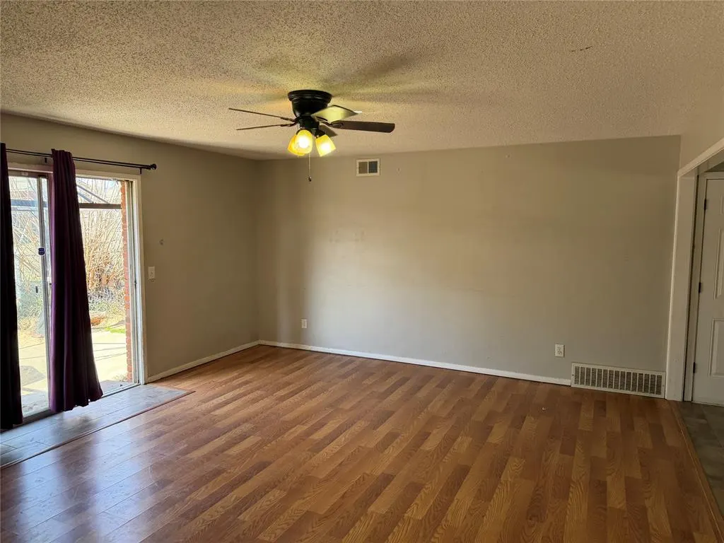 Photo 7 — 2201 N Mueller Avenue, Bethany, OK 73008