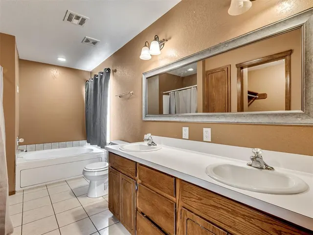 Photo 8 — 16215 Econtuchka Road, Earlsboro, OK 74840