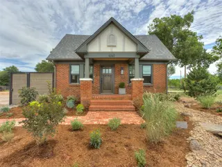 Sold home at 4140 N Lindsay Avenue