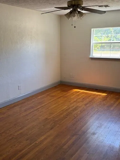 Photo 2 — 1617 N lee Street, Altus, OK 73521