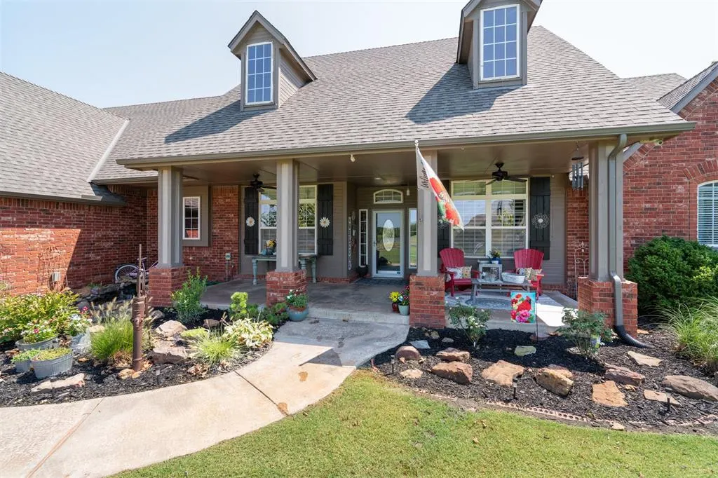 Photo 6 — 4400 Shoreline Drive, Norman, OK 73026