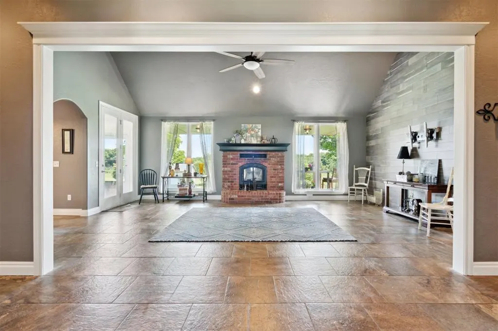 Photo 9 — 4400 Shoreline Drive, Norman, OK 73026