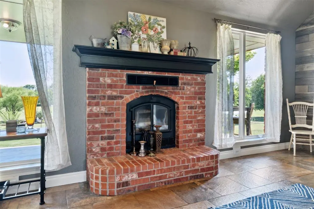 Photo 10 — 4400 Shoreline Drive, Norman, OK 73026