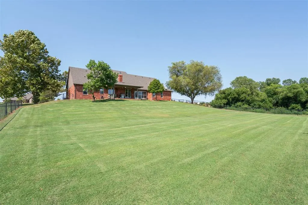 Photo 42 — 4400 Shoreline Drive, Norman, OK 73026