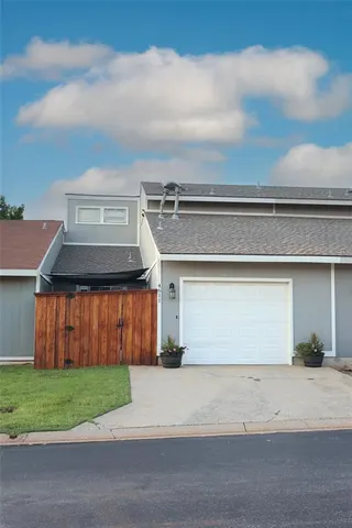 Sold home at 4611 Hemlock Lane
