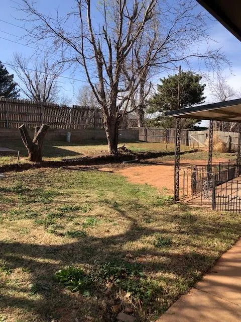 Photo 3 — 1229 N Indiana Street, Weatherford, OK 73096