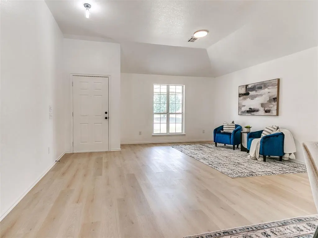 Photo 4 — 5717 SE 86th Street, Del City, OK 73135