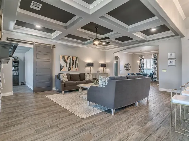 Photo 7 — 12801 Red Spruce Circle, Oklahoma City, OK 73142