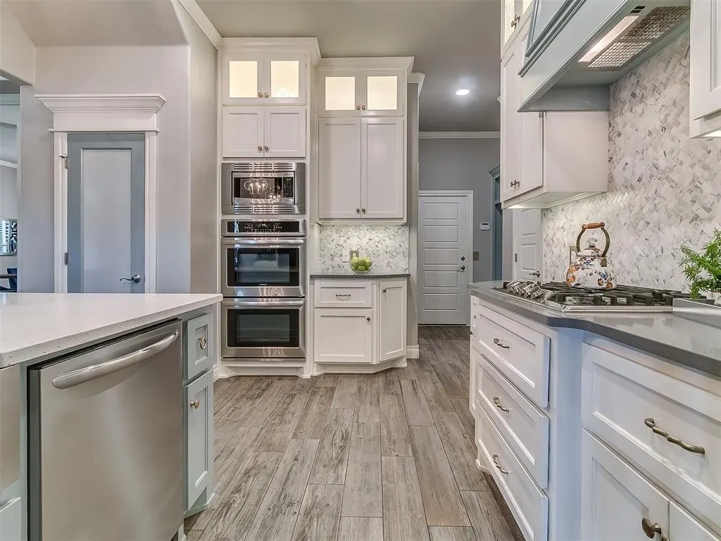 Photo 13 — 12801 Red Spruce Circle, Oklahoma City, OK 73142