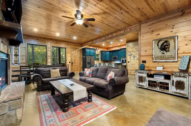 Photo 2 — 132 Mangrove Road, Broken Bow, OK 74728