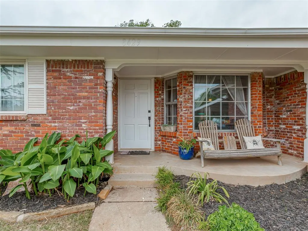 Photo 4 — 8429 Arlington Drive, Oklahoma City, OK 73132