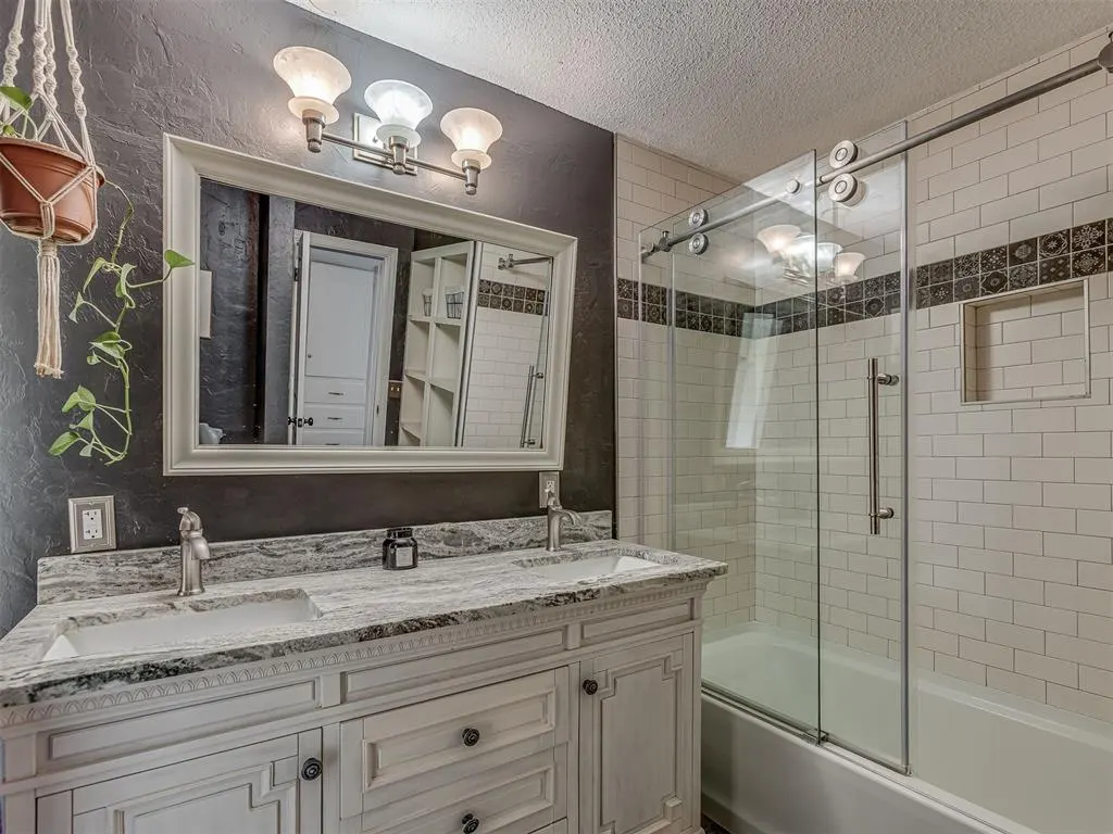 Photo 14 — 8429 Arlington Drive, Oklahoma City, OK 73132
